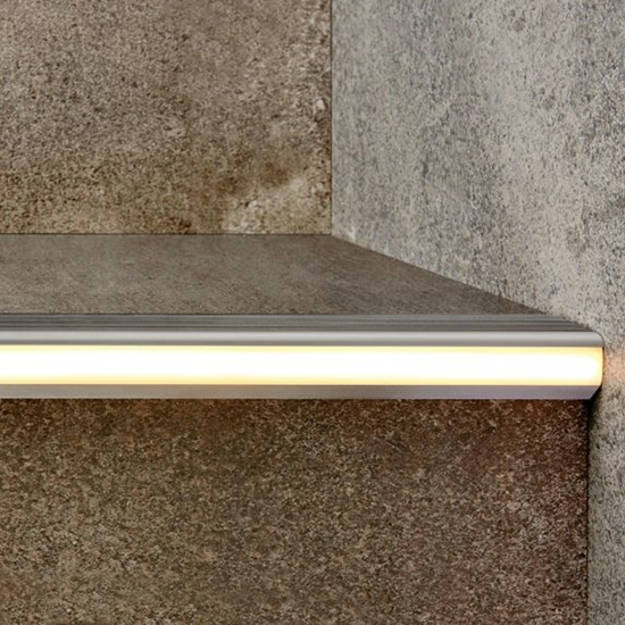 Imagen de Nariz de escalon ATRIM lumiere led 30x45mm x 2,5m cromo mate 3935
